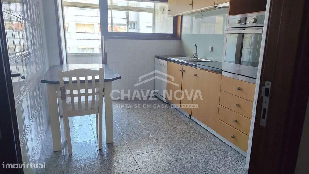 T2 com garagem - Metro D. João Il — Mafamude E Vilar Do Paraíso, Porto
