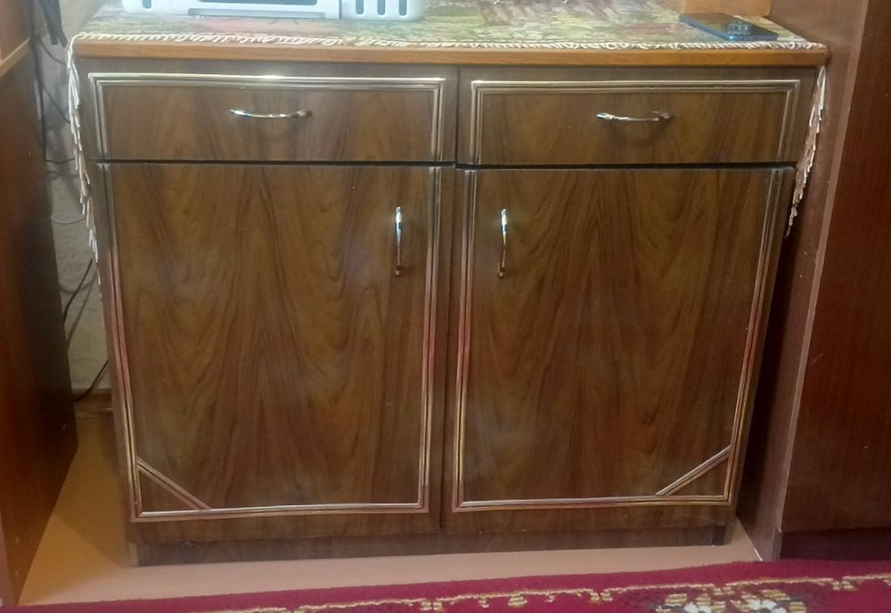 Продам меблі вживані