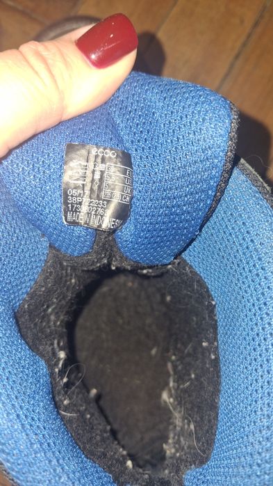 Продам зимові черевики Ecco  38-го розміру