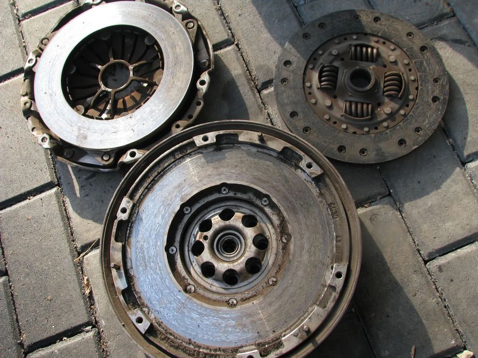 SPRZĘGŁO DWUMASOWE KOMPLET MERCEDES W211 W203 1.8K