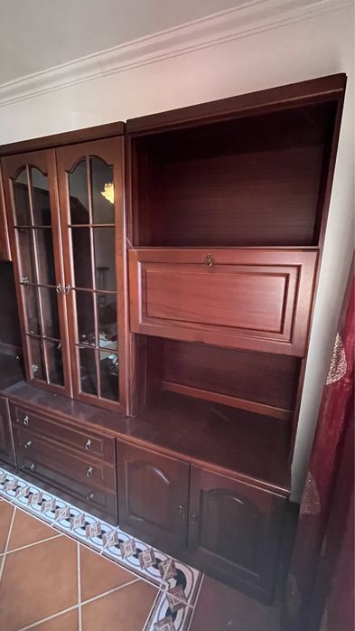 Móvel de sala em madeira