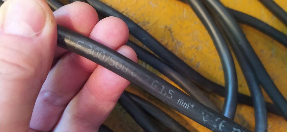 Przedłużacz 15 mb. 3*1.5 kw. Polecam!