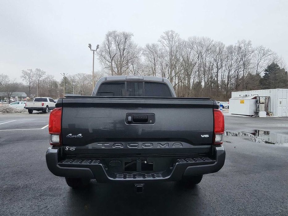 Toyota Tacoma SR V6      2019