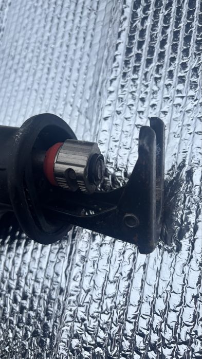 Сабильна пила Bosch 18 V LI