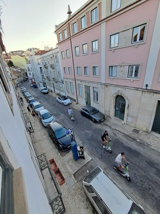 Quartos para CASAL. Tem terraços. Graça. CENTRO Lisboa.