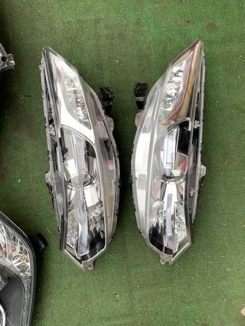 Honda Accord VIII Lift 2011- Lampa Przednia