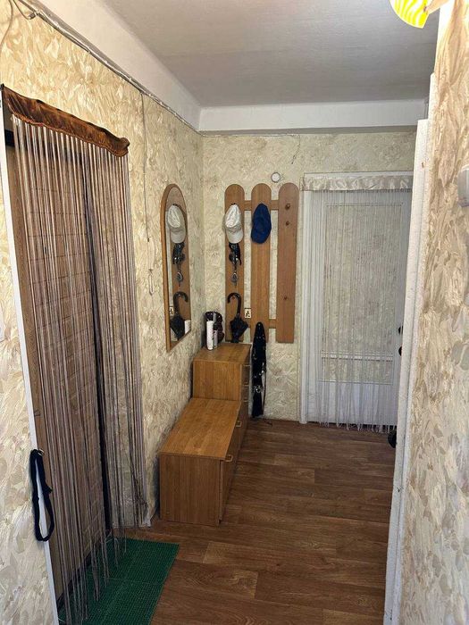 Продается 2-х ком. квартиру р-н Старого парка,4/5, раздельные комнаты