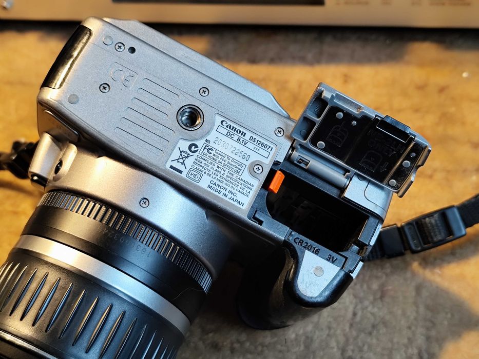 cyfrowa lustrzanka Canon EOS 350D