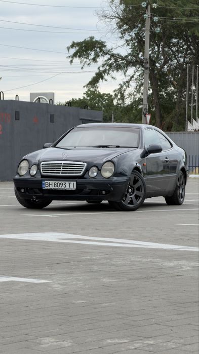 Mercedes-Benz CLK 320 Автомат 3.2 газ бенз