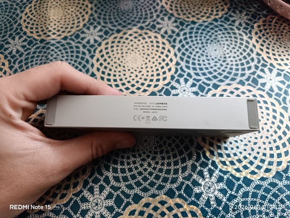 Продам Jawbone jambox mini