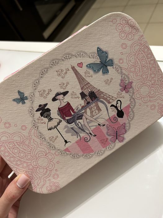 Шкатулка для украшений