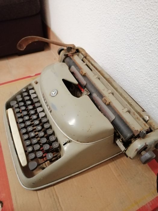 Máquina Escrever Alpina