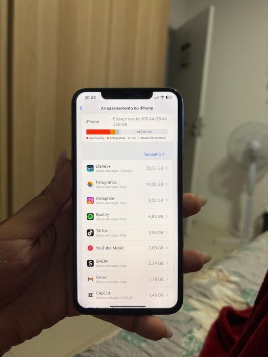 iPhone XS Max 256GB64740683055233124