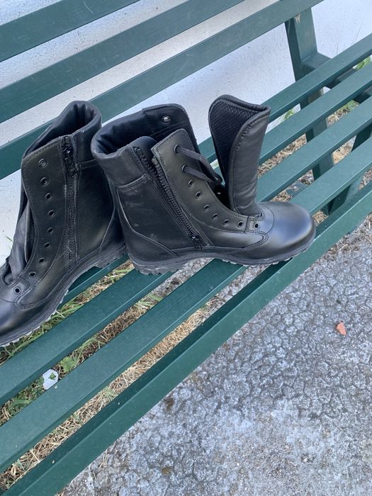 Botas novas (equipamento segurança)