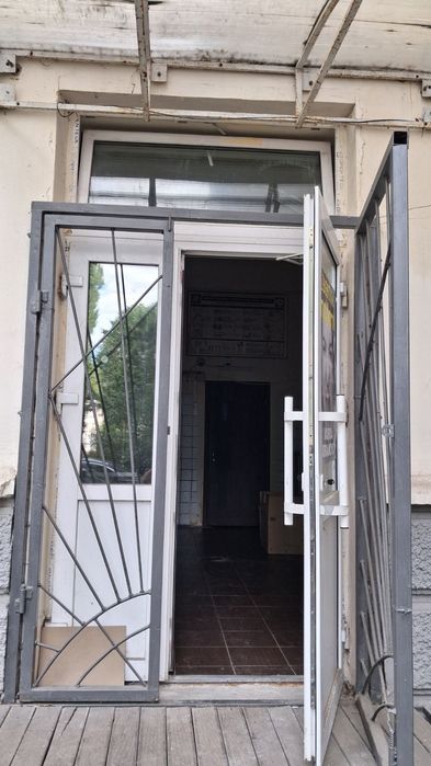 кухня мініцех дарккічен з обладнанням гарматна власник