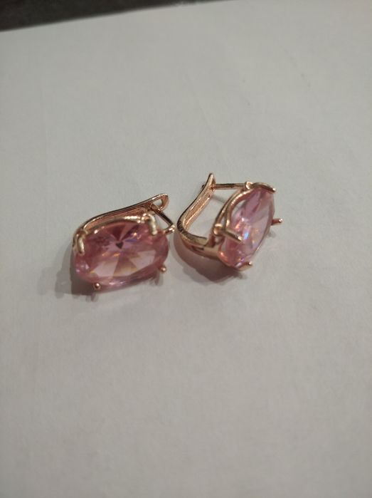 Серьги розовый камень
