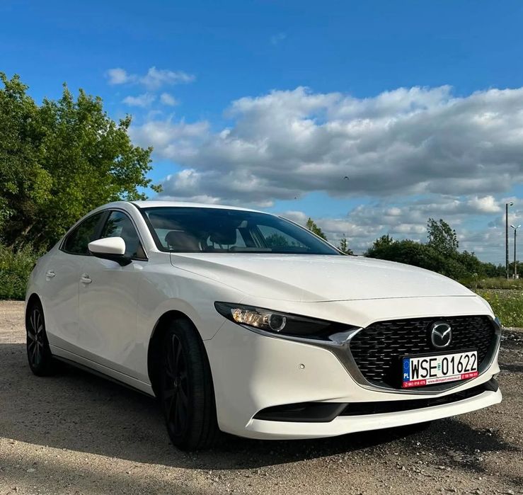 Mazda 3 Mazda 3 z 2019 roku wyposażona w niezawodny silnik 2.0 e-Skyactiv-G M