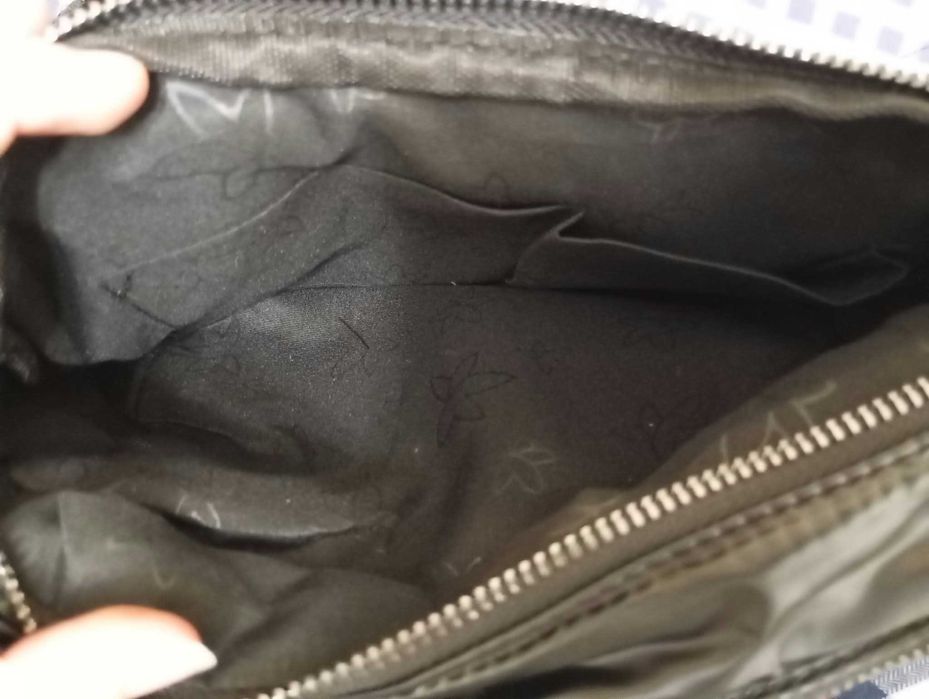 Bolsa de mão preta