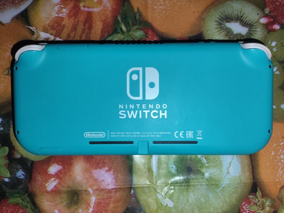 Nintendo switch lite та гра minecraft у подарунок