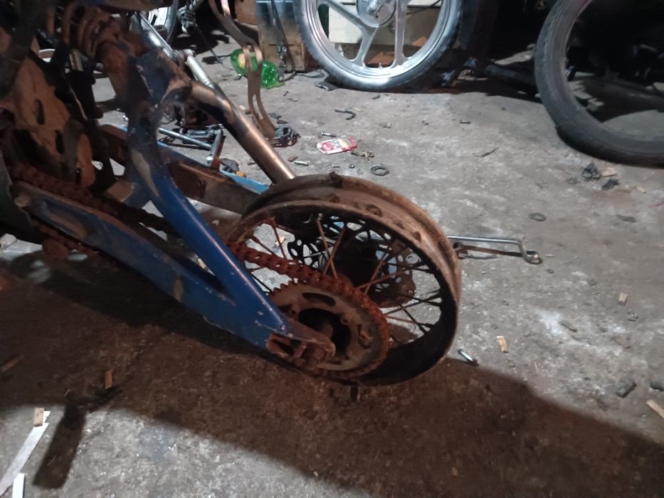 Pitbike malcor 125cc para pecas inteira