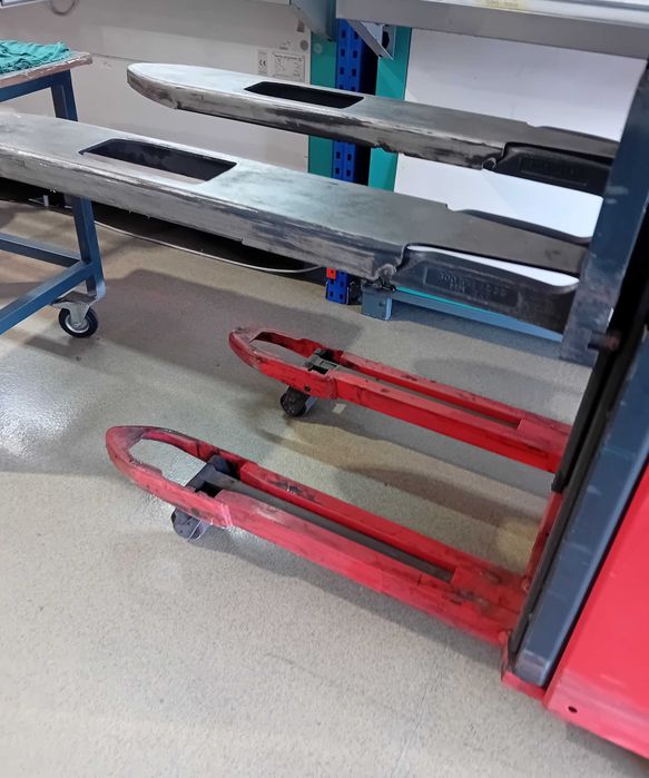 Stacker Linde ano de fabricação 2019.