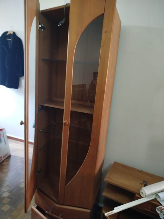 Móvel de sala cristaleira