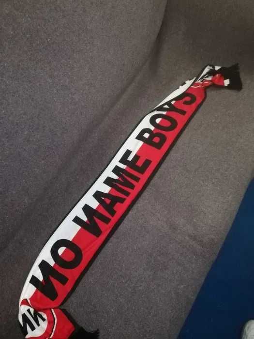 Cachecol No Name Boys