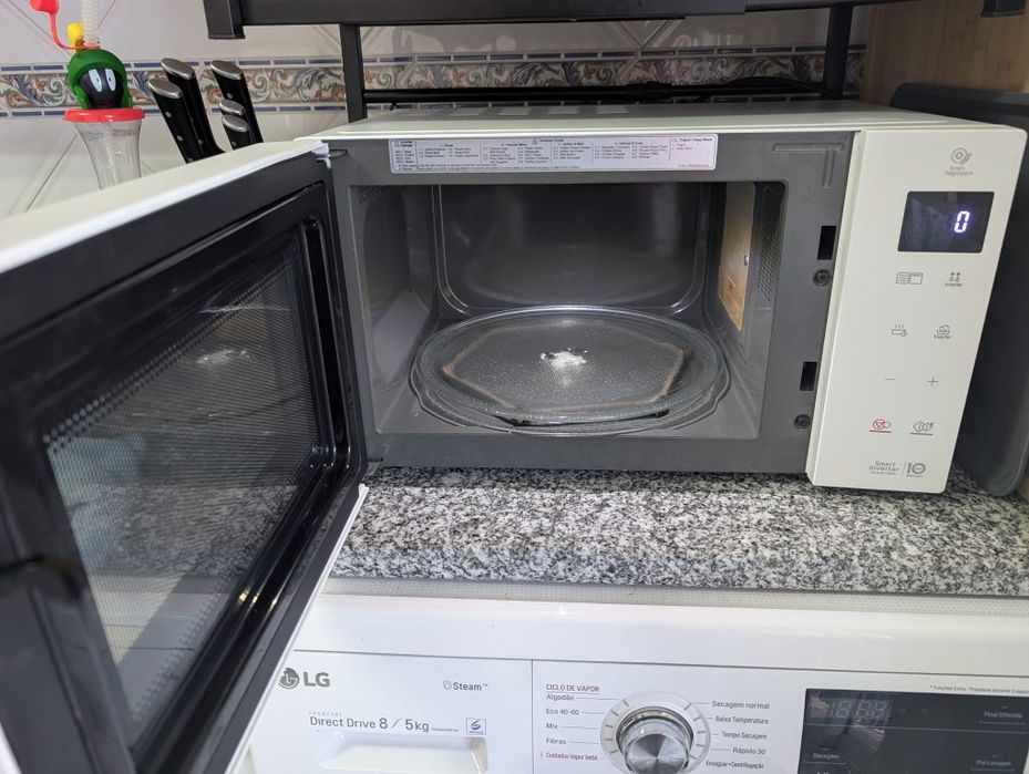 Micro-ondas LG Smart Inverter