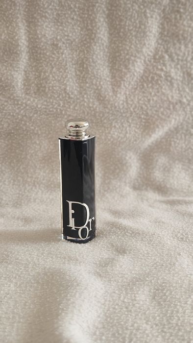 Dior Addict - Batom brilhante recarregável - 90% de origem natural