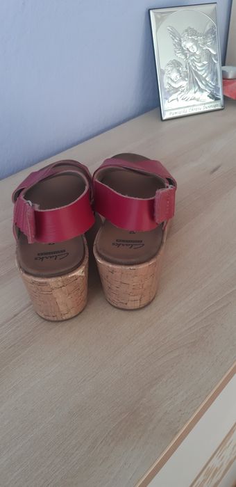 Sandały koturny Clarks