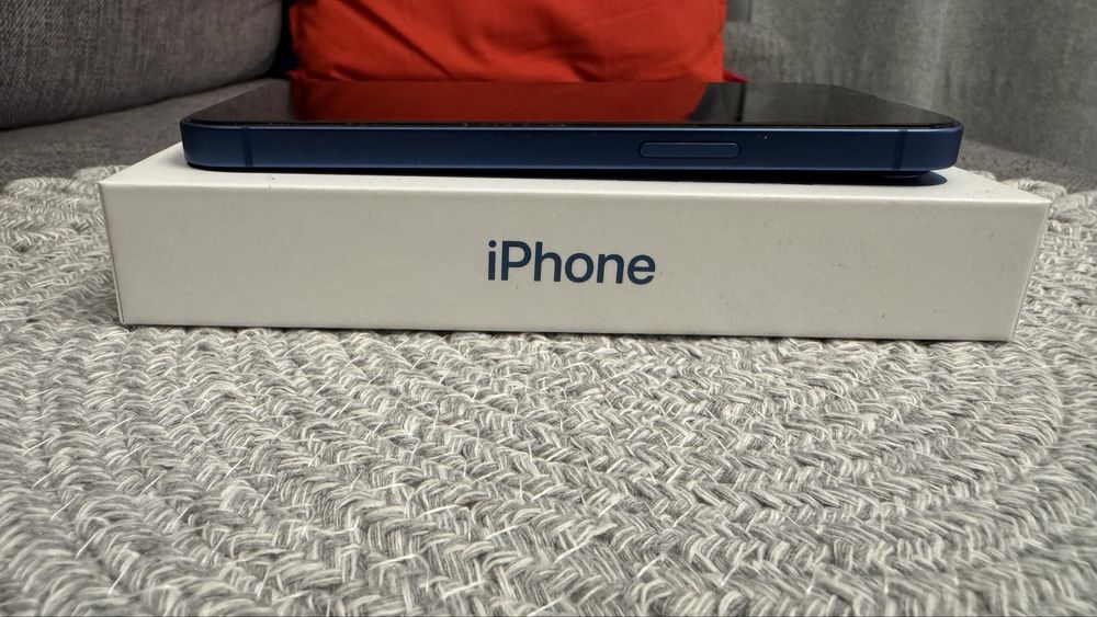 Iphone 13 [B.DOBRY STAN]