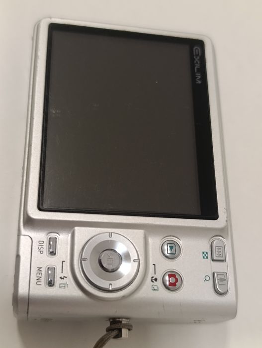 Aparat cyfrowy CASIO Exilim EX-Z57 5mp f2.6 x3 vintage retro CCD metal