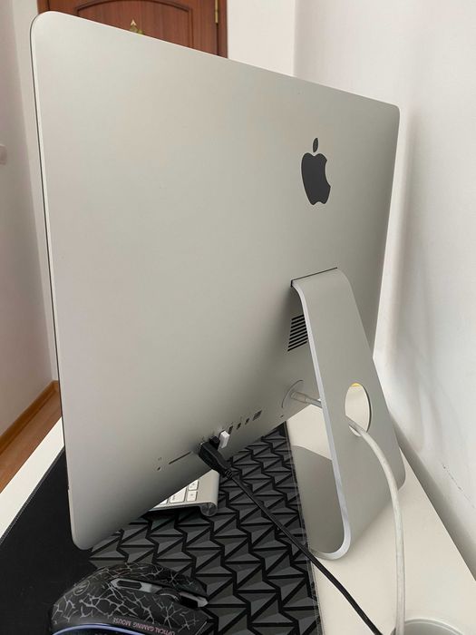 iMac 21" Retina muito bom