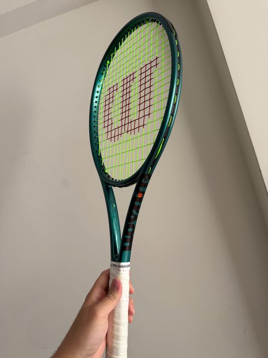 Wilson Blade V9 Pro stock 16x19 L3 + Saco Blade V9 15pk