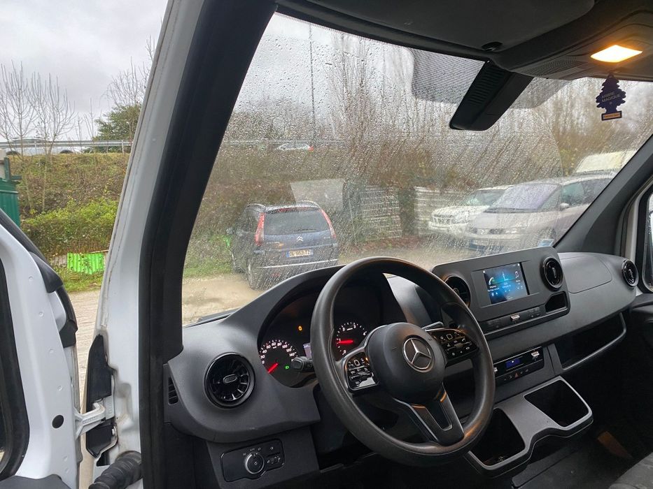 Vendo Mercedes benz sprinter 314,2021 caixa de velocidade automática.