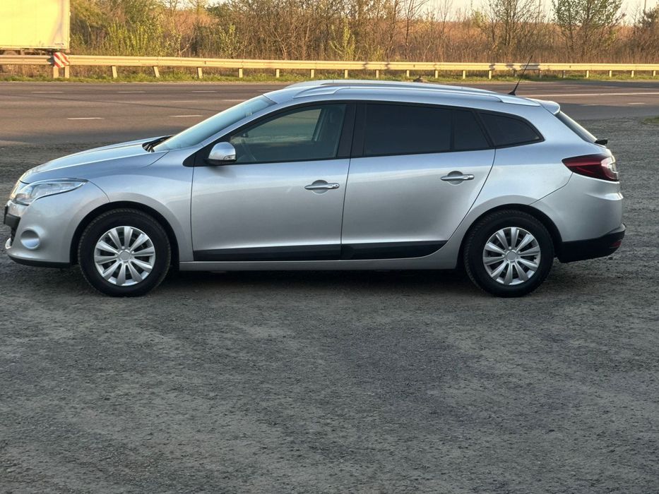 Renault Megan 2009 1.6мпі
