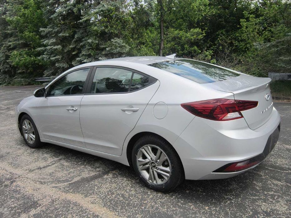 Hyundai Elantra Limited      2019