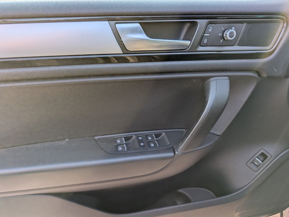 Volkswagen Touareg 2014 VIN WVGEF9BP7ED015349 фото оголошення 15 з 20