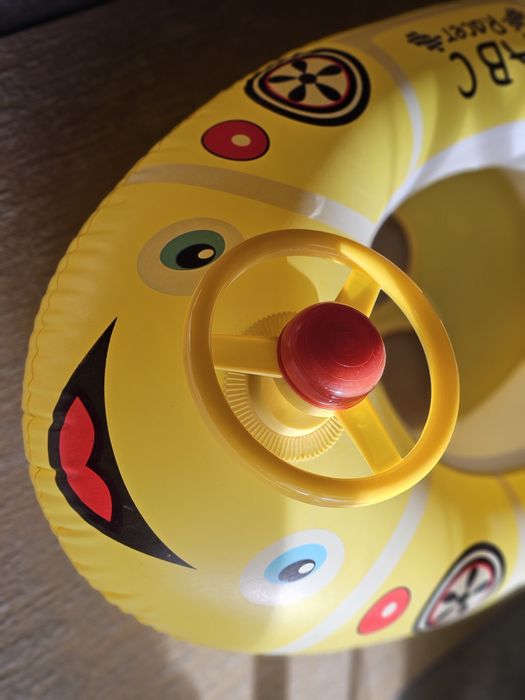 Kółko dmuchane do pływania ponton samochód 65cm