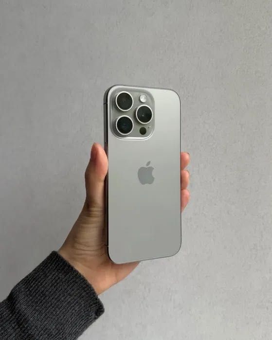 iPhone 15 Pro Titanium