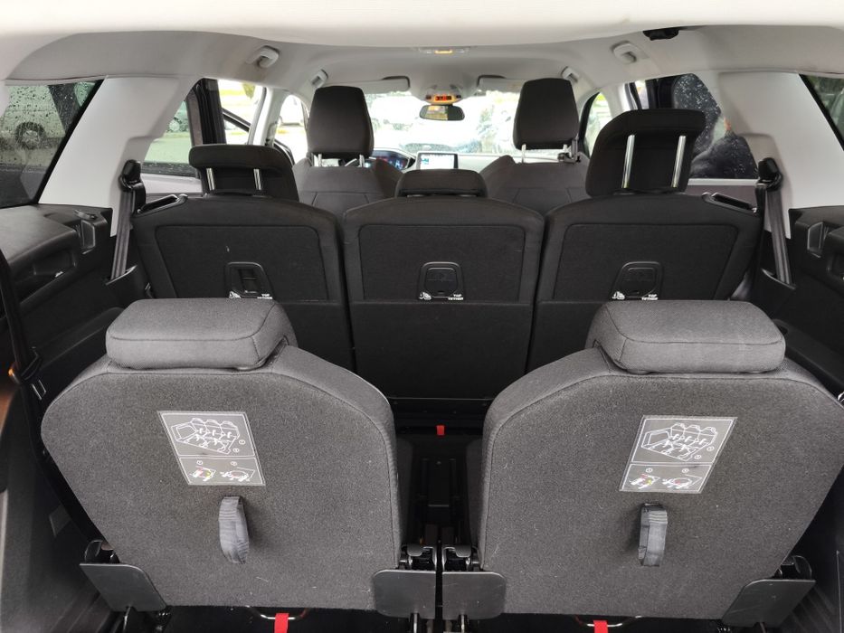 Peugeot 5008  7 lugares com 73000km