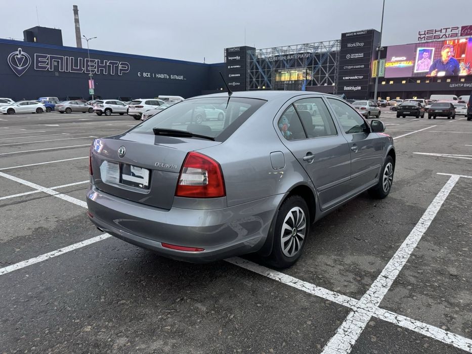 Продам skoda octavia А5 1.8 бензин  2011 року