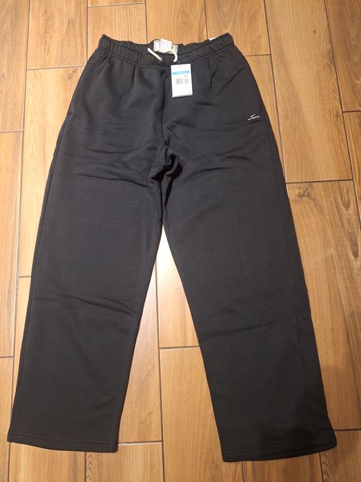 Sprzedam spodnie dresowe Nike  Therma  FIT