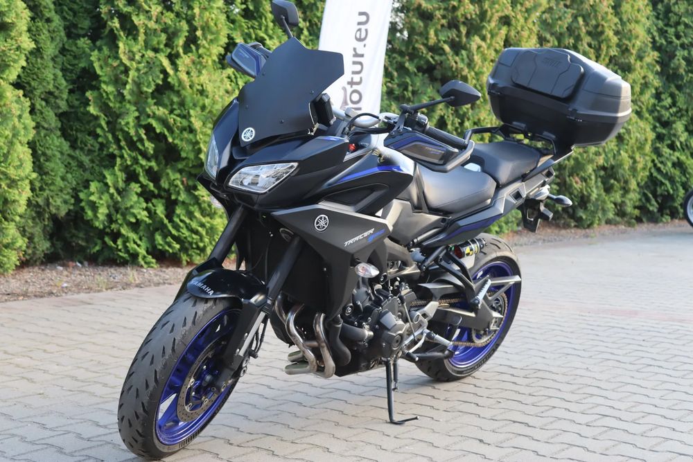 alt