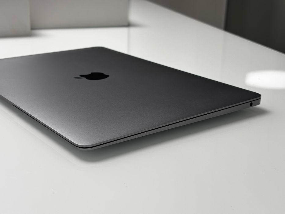 MacBook Air M1 2020 8GB 256SSD