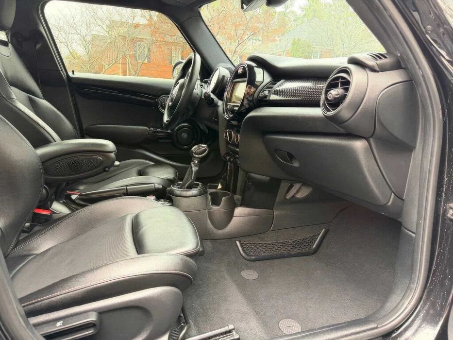 Mini Cooper S 4door      2017