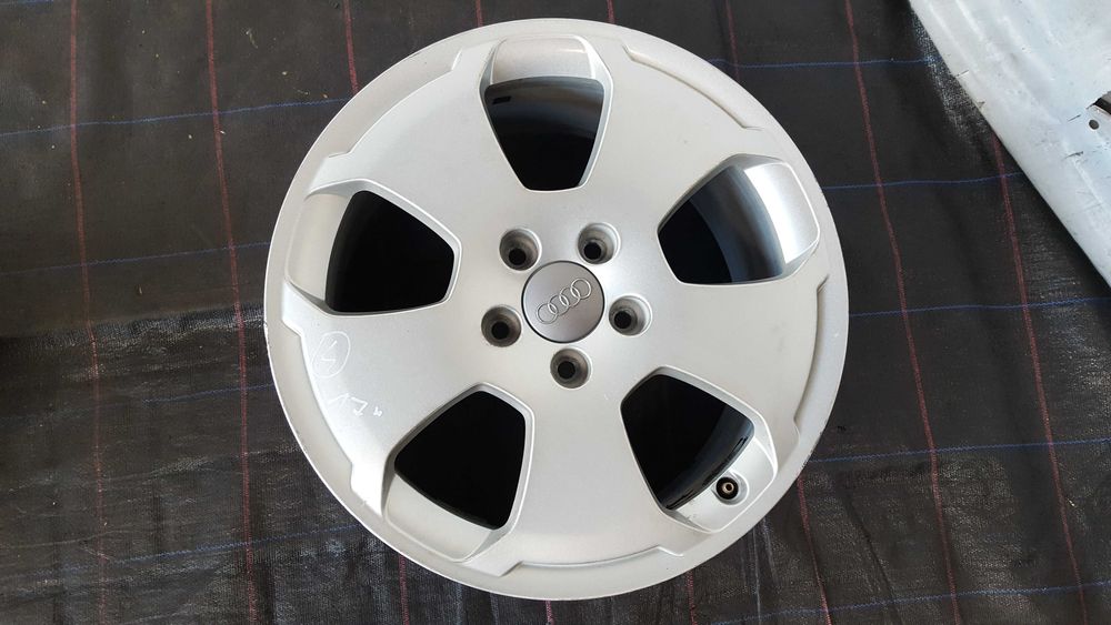 Felgi aluminiowe kpl 5x112 7Jx17cali ET56 VW Audi Seat Skoda