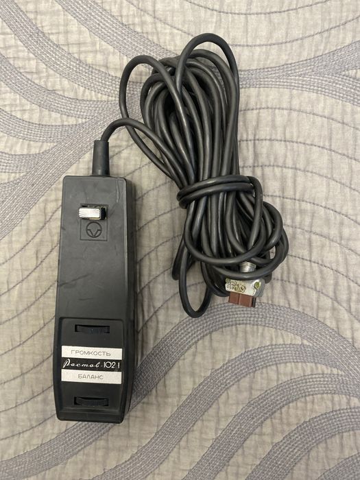 Проводной пульт ДУ к катушечному магнитофону Ростов-102