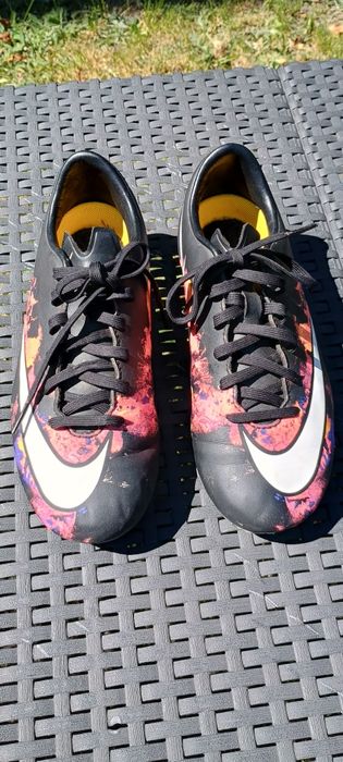 Buty piłkarskie korki Nike Mercurial 35,5