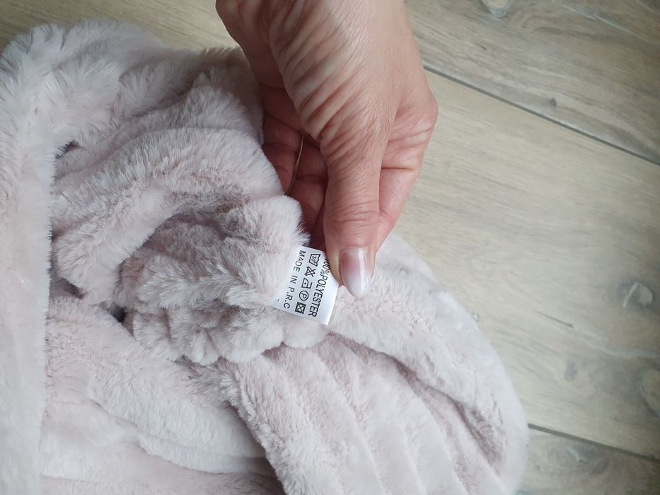 Komin, nowy. Nigdy nienoszony.